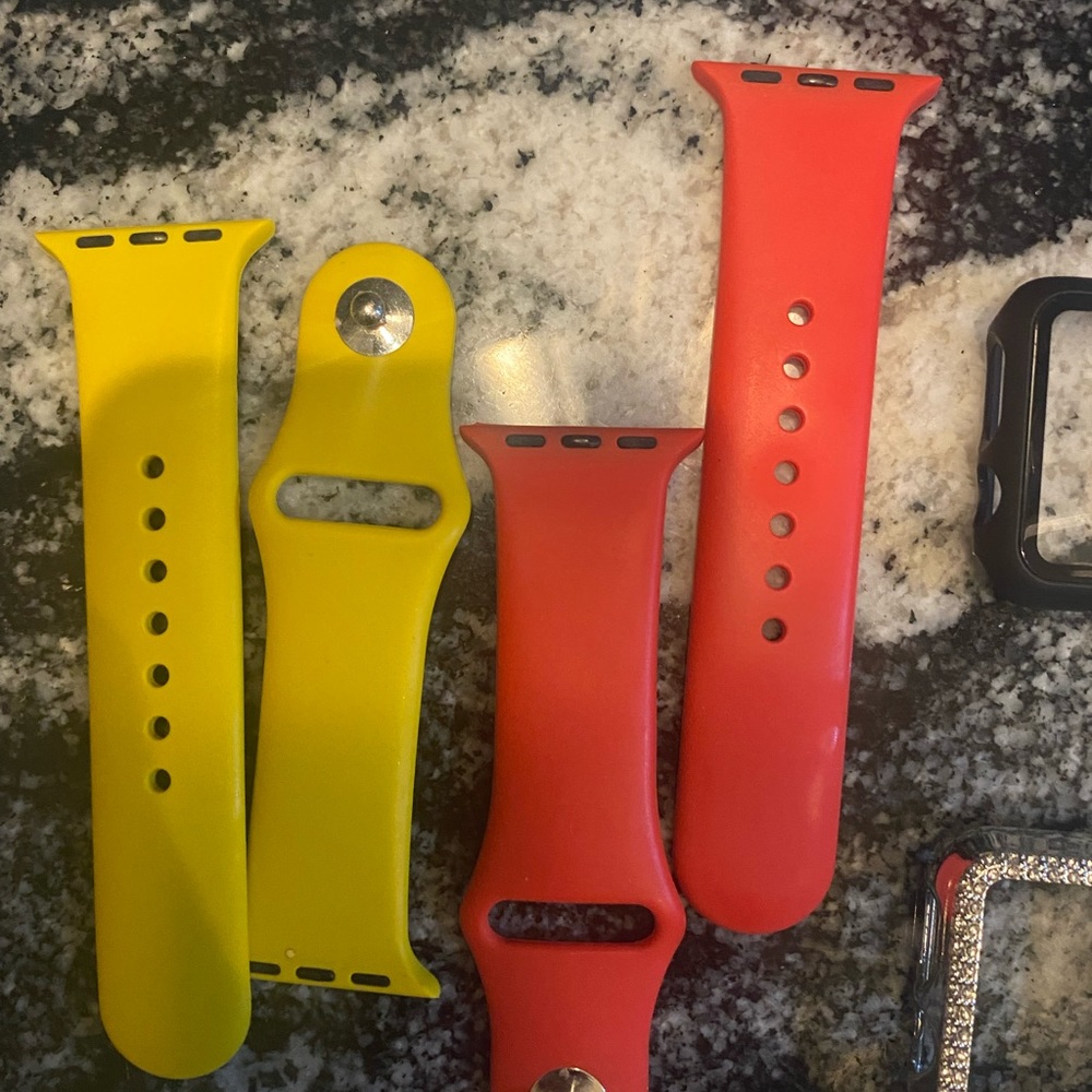 Apple Watch bundle - Picture 7 of 9